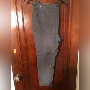 Livi Active grey leggings